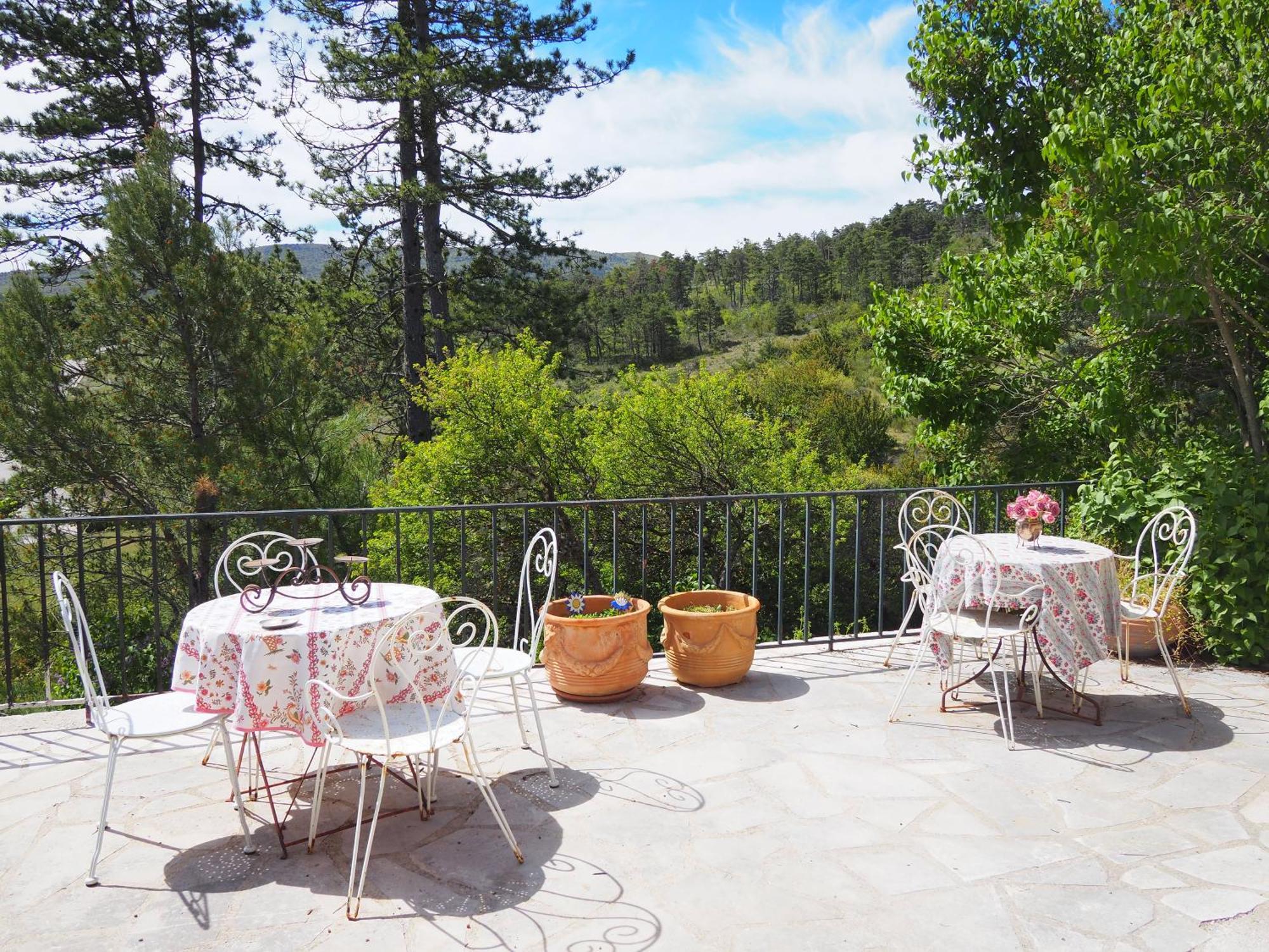 Chambre Familiale Avec Terrasse Aux Portes Du Verdon Daire Trigance Dış mekan fotoğraf